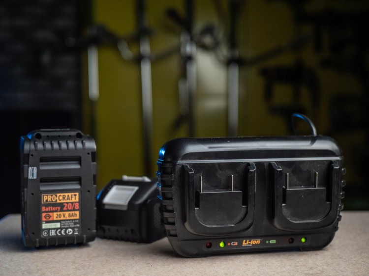 Procraft 20/2 Ładowarka Akumulatorów 20v Li-ion Na 2 Akumulatory - użycie