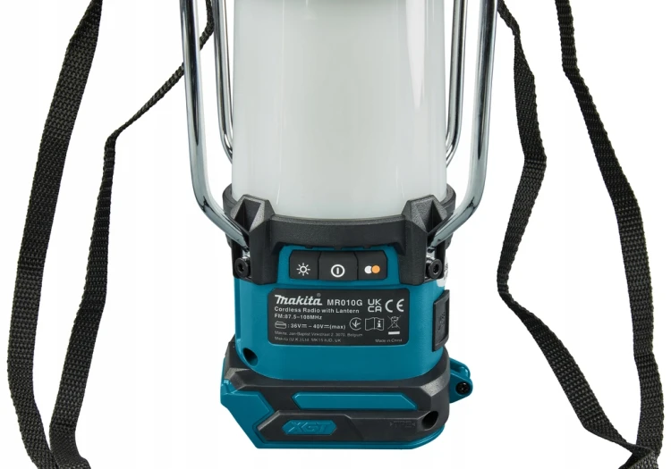Makita mr010gz radio lampa latarka xgt 40v Max bluetooth USB
