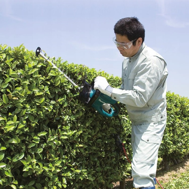 Makita UH6570 elektryczne nożyce do żywopłotu 550w 650 mm