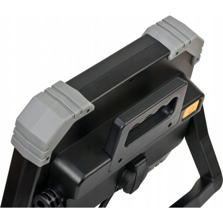 Brennenstuhl lampa led naświetlacz budowlany gniazdo 230 reflektor 70w 8300lm ip54 5m