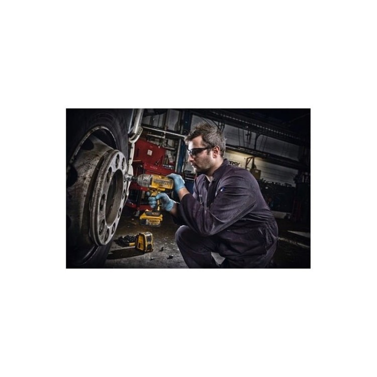 Dewalt DCF899P1 Klucz Udarowy  18V 950NM AKU 5AH