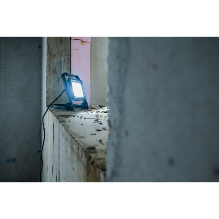 Brennenstuhl reflektor lampa led budowlany roboczy ściemnialny 50w 5800lm ip65 5m