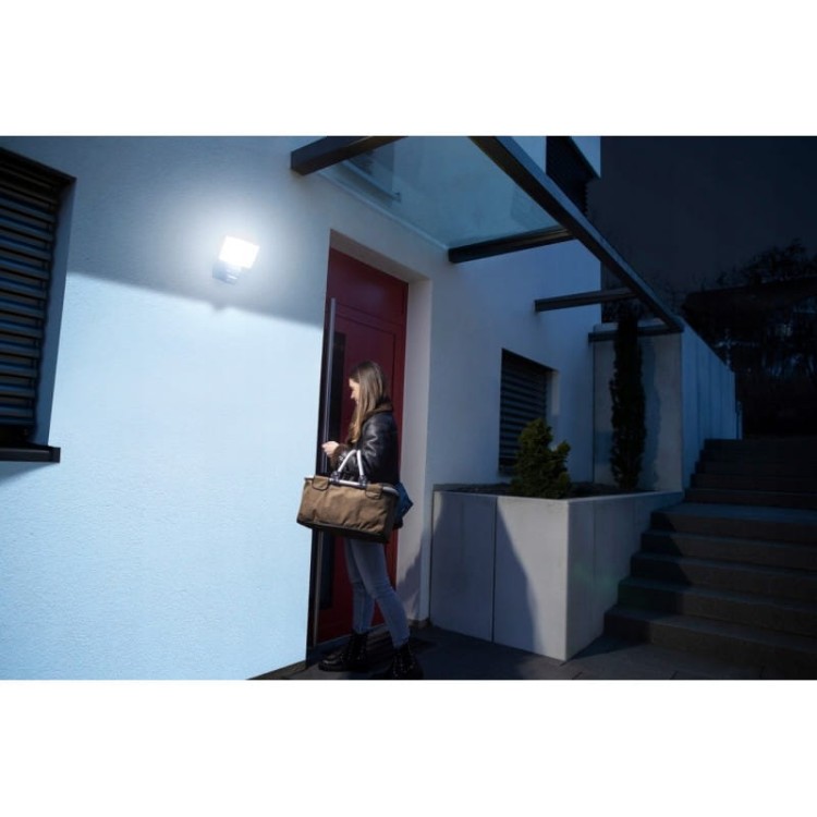 Brennenstuhl wf 2050p lampa led reflektor zewnętrzny 20w reg. Led czujnik ruchu wifi