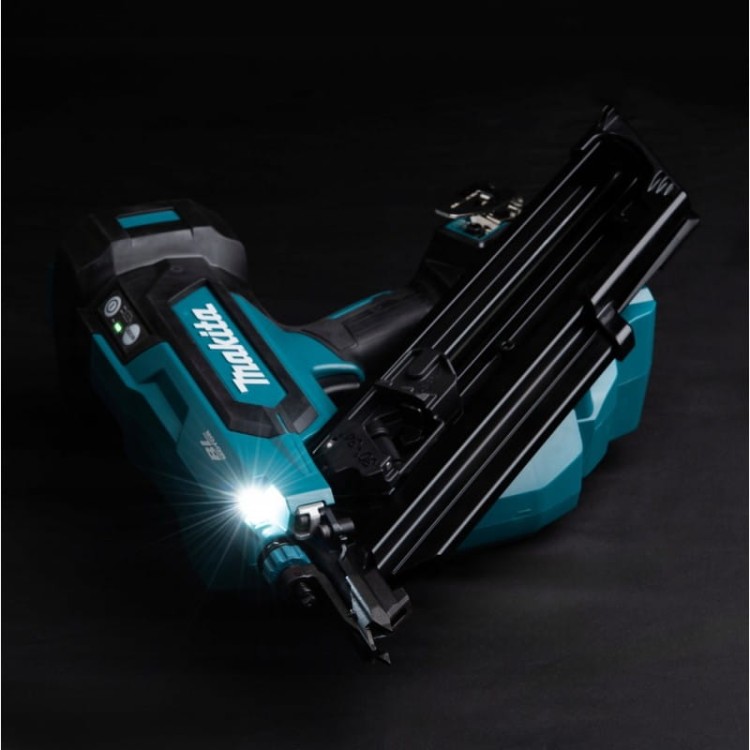 Makita Dbn900rte Gwoździarka Akumulatorowa 2x5ah Do 90mm Bl Lxt 18v