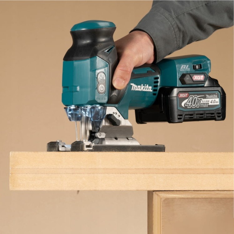 Makita Jv001gz Akumulatorowa Wyrzynarka Xgt 40v Max Li-ion Bezszczotkowa
