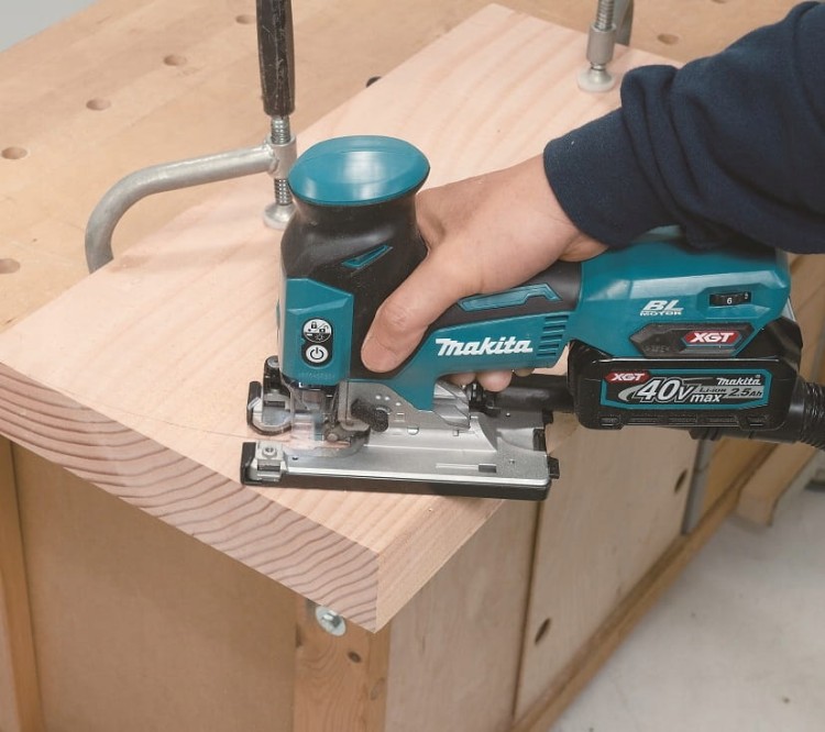 Makita Jv001gz Akumulatorowa Wyrzynarka Xgt 40v Max Li-ion Bezszczotkowa